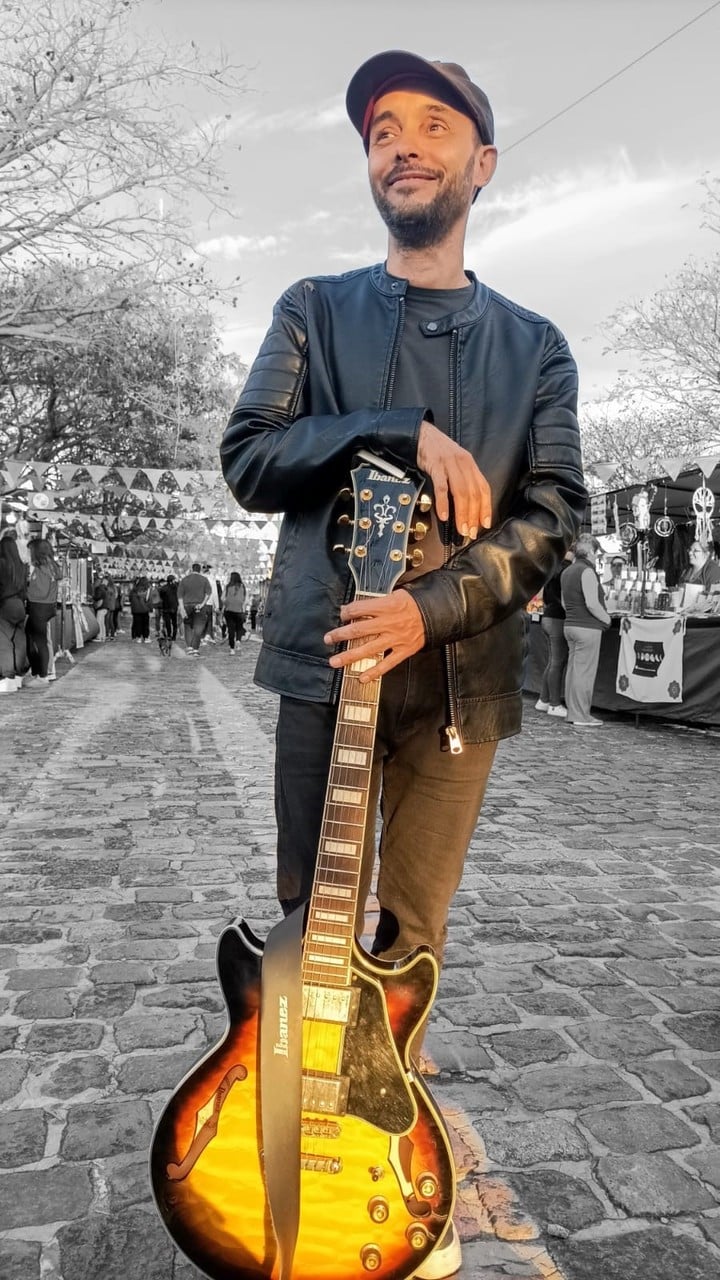 Martín Catoira, músico de Banfield.