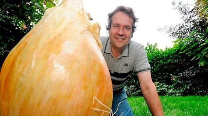 Gareth Griffin presentó una cebolla de 8,970 kilogramos (Cascade).