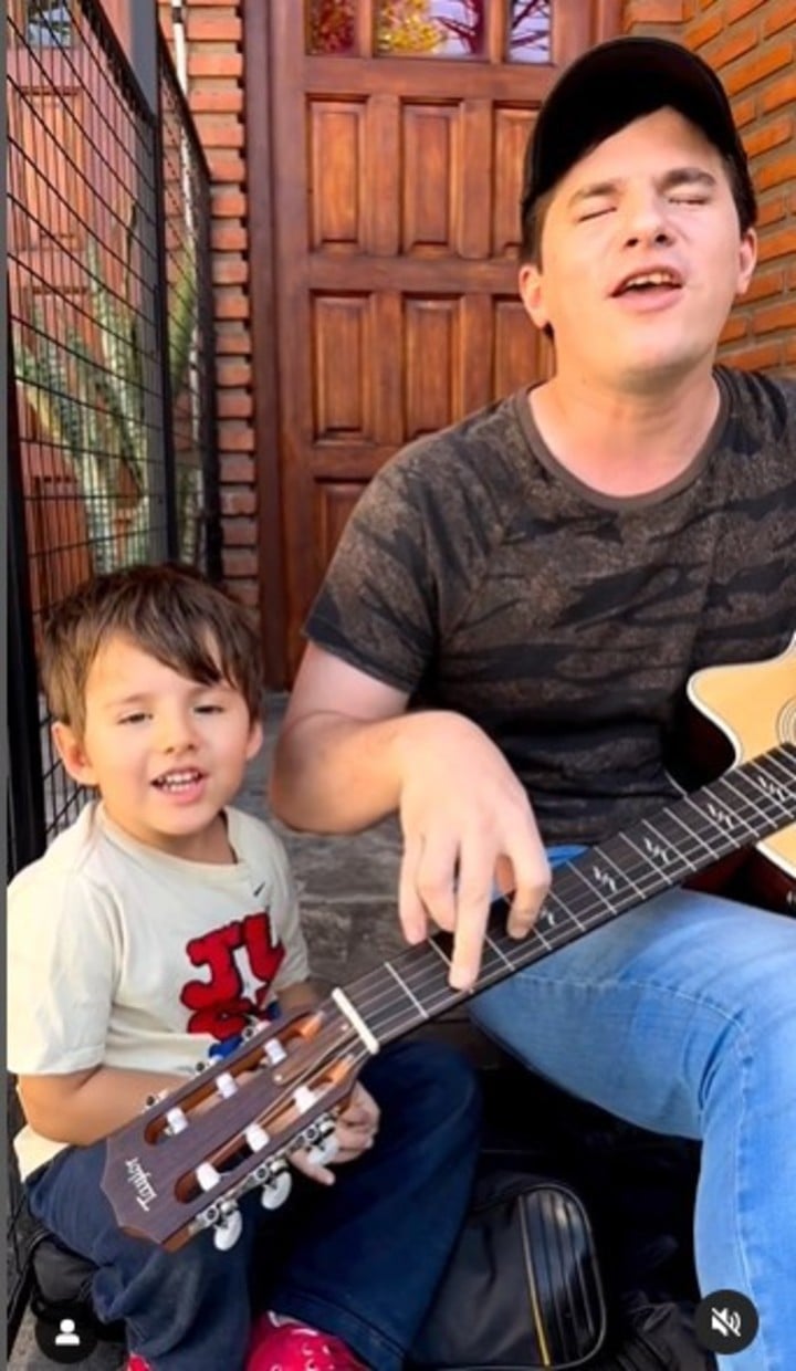 Nahuel Pennisi y su hijo Mateo