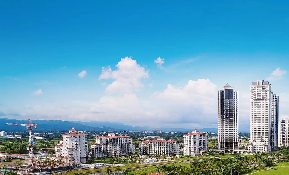 Invertir en Panamá: diversificación y éxito en negocios si vives en El Salvador