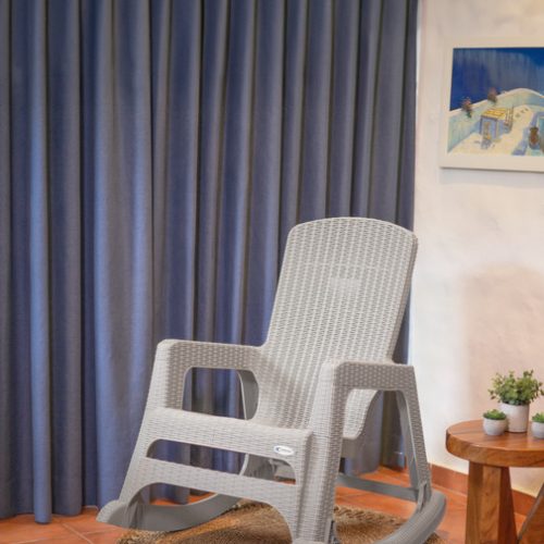 ¿Por qué elegir muebles de plástico para tu hogar en Puerto Rico? Ventajas y desventajas
