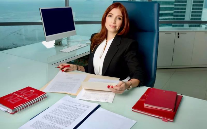 Derecho Administrativo en Panamá: Odila Castillo y su equipo