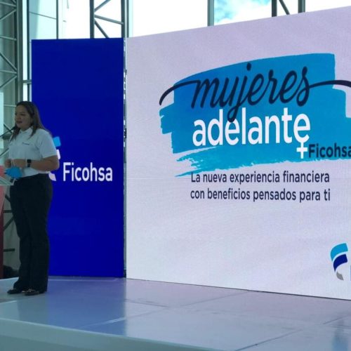 Mujeres Adelante es un programa que lleva a cabo Grupo Financiero Ficohsa