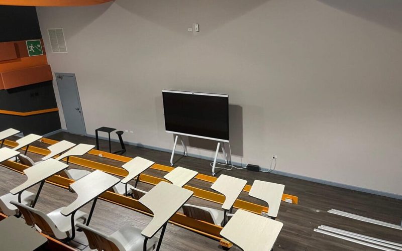 ¿Qué buscar al alquilar un salón de eventos corporativos en Panamá?